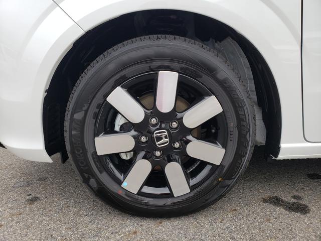 フリード ｅ：ＨＥＶエアー　ＥＸ　登録済未使用車　純正フルセグナビ　バックカメラ　アダプティブクルーズコントロール　後席エアコン　ＬＥＤヘッドライト　クリアランスソナー　シートヒーター　電動パーキング　純正アルミホイール（10枚目）