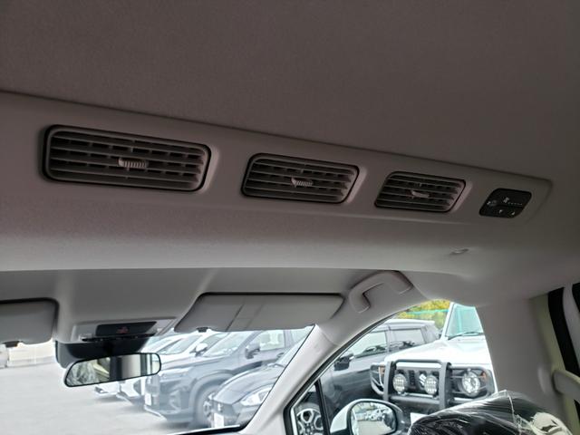 フリード ｅ：ＨＥＶエアー　ＥＸ　登録済未使用車　純正フルセグナビ　バックカメラ　アダプティブクルーズコントロール　後席エアコン　ＬＥＤヘッドライト　クリアランスソナー　シートヒーター　電動パーキング　純正アルミホイール（40枚目）