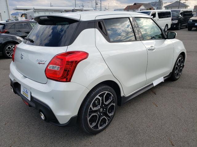 スイフトスポーツ ベースグレード 登録済未使用車 LEDヘッドライト LEDフォグ 電動格納ミラ― プッシュスタート MTモード セーフティーセンス シートヒーター オートエアコン オートライト 純正17インチアルミホイール キーレス(7枚目)