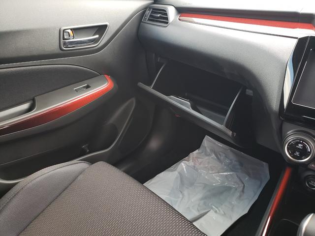 スイフトスポーツ ベースグレード 登録済未使用車 LEDヘッドライト LEDフォグ 電動格納ミラ― プッシュスタート MTモード セーフティーセンス シートヒーター オートエアコン オートライト 純正17インチアルミホイール キーレス(28枚目)