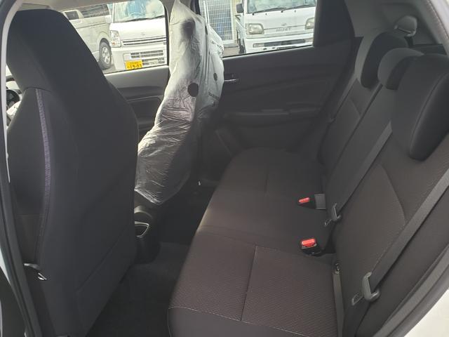 スイフトスポーツ ベースグレード 登録済未使用車 LEDヘッドライト LEDフォグ 電動格納ミラ― プッシュスタート MTモード セーフティーセンス シートヒーター オートエアコン オートライト 純正17インチアルミホイール キーレス(32枚目)