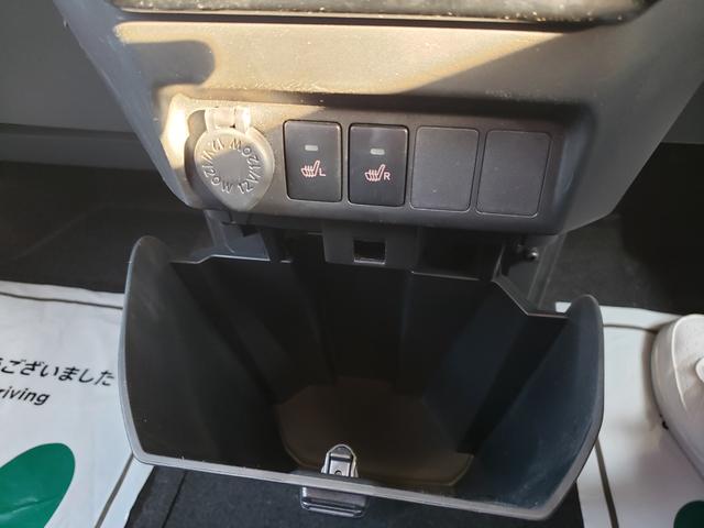 ルーミー カスタムＧ－Ｔ　純正９インチナビ　フルセグテレビ　バックカメラ　コンフォートパッケージ　ＬＥＤヘッドライト　両側パワースライドドア　純正アルミホイール　アダプティブクルーズコントロール　サンシェード　スマートキー（37枚目）