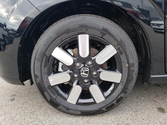 フリード e:HEVエアー EX 登録済未使用車 ホンダ9インチコネクトナビ バックカメラ ホンダセンシング 純正15インチアルミホイール ブラインドスポットモニター シートヒーター サーキュレーター 3列シート オートエアコン(9枚目)