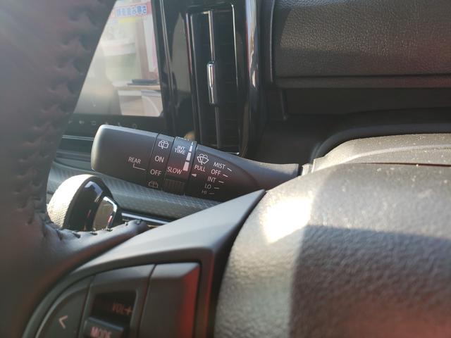 ソリオバンディット ハイブリッドＭＶ　登録済未使用車　セーフティーサポート　純正９インチメーカーナビ　全方位モニター　両側パワースライドドア　シートヒーター　ＬＥＤヘッドライト・フォグ　純正１５インチアルミホイール　オートエアコン（23枚目）