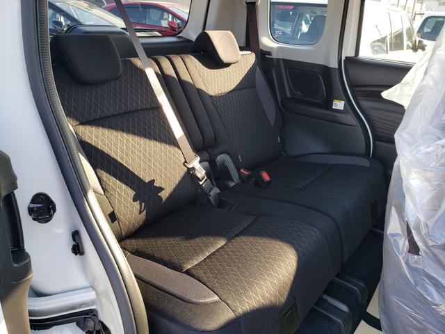 ソリオバンディット ハイブリッドＭＶ　登録済未使用車　セーフティーサポート　純正９インチメーカーナビ　全方位モニター　両側パワースライドドア　シートヒーター　ＬＥＤヘッドライト・フォグ　純正１５インチアルミホイール　オートエアコン（31枚目）