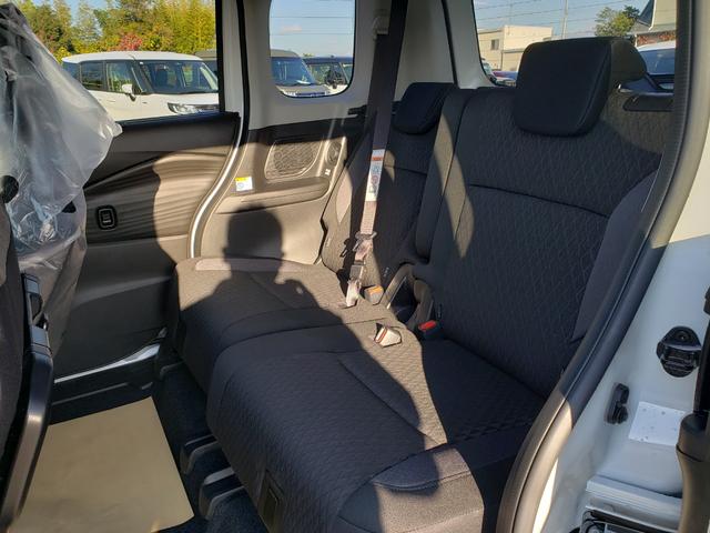 ソリオバンディット ハイブリッドＭＶ　登録済未使用車　セーフティーサポート　純正９インチメーカーナビ　全方位モニター　両側パワースライドドア　シートヒーター　ＬＥＤヘッドライト・フォグ　純正１５インチアルミホイール　オートエアコン（34枚目）