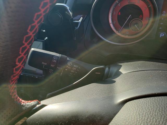 スイフトスポーツ ベースグレード セーフティサポート 7インチナビ バックカメラ ETC ドラレコ 純正17インチアルミホイール LEDヘッドライト LEDフォグ シートヒーター フロアマット ドアバイザー 電動格納 オートエアコン(18枚目)