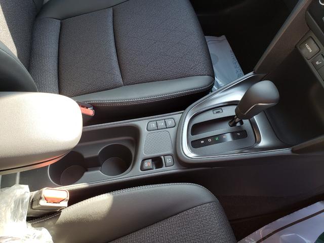 ヤリスクロス ハイブリッドＺ　登録済未使用車　純正９インチディスプレイオーディオ　セーフティーセンス　ＬＥＤヘッドライト　ＬＥＤフォグ　ブラインドスポットモニター　純正１８インチアルミ　ＥＴＣ２．０　シートヒーター　電動格納（21枚目）