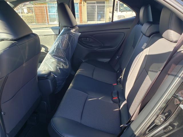 ヤリスクロス ハイブリッドＺ　登録済未使用車　純正９インチディスプレイオーディオ　セーフティーセンス　ＬＥＤヘッドライト　ＬＥＤフォグ　ブラインドスポットモニター　純正１８インチアルミ　ＥＴＣ２．０　シートヒーター　電動格納（26枚目）