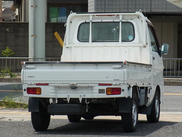 サンバートラック ＴＢ　パートタイム４ＷＤ　５ＭＴ　タイミングチェーン（9枚目）