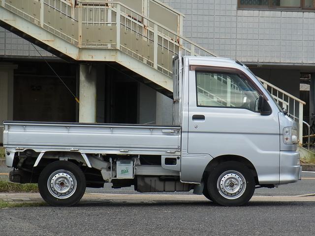 ハイゼットトラック エアコン・パワステ　ツインカムスペシャル　ローレンジ付４ＷＤ　５ＭＴ（11枚目）