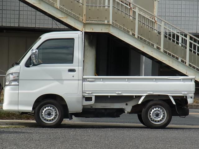 ハイゼットトラック エアコン・パワステ　スペシャル　４ＷＤ　５ＭＴ　ナビＴＶ　ＥＴＣ　ダイハツ純正カリフォルニアミラー（6枚目）