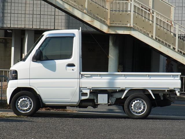車検を受けてのお渡しです。車検代、重量税、自賠責保険料等含めたものがお支払総額です（他府県登録費、陸送費等は除く）。　車両本体価格に車検費用を含んでいないため掲載規約上「検無」という表記になります。