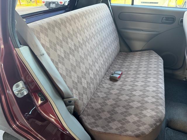 アルト EII MT ワンセグTV キーレスエントリーシステム パワステ パワーウィンドー 運転席エアバック 助手席エアバック マニュアルエアコン(6枚目)