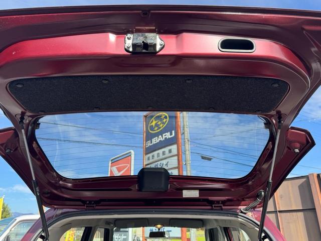 アルト EII MT ワンセグTV キーレスエントリーシステム パワステ パワーウィンドー 運転席エアバック 助手席エアバック マニュアルエアコン(15枚目)