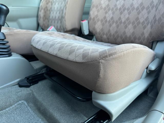 アルト EII MT ワンセグTV キーレスエントリーシステム パワステ パワーウィンドー 運転席エアバック 助手席エアバック マニュアルエアコン(30枚目)