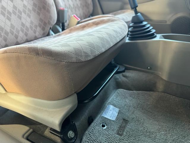 アルト EII MT ワンセグTV キーレスエントリーシステム パワステ パワーウィンドー 運転席エアバック 助手席エアバック マニュアルエアコン(34枚目)