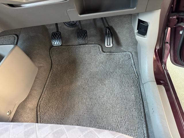 アルト EII MT ワンセグTV キーレスエントリーシステム パワステ パワーウィンドー 運転席エアバック 助手席エアバック マニュアルエアコン(35枚目)