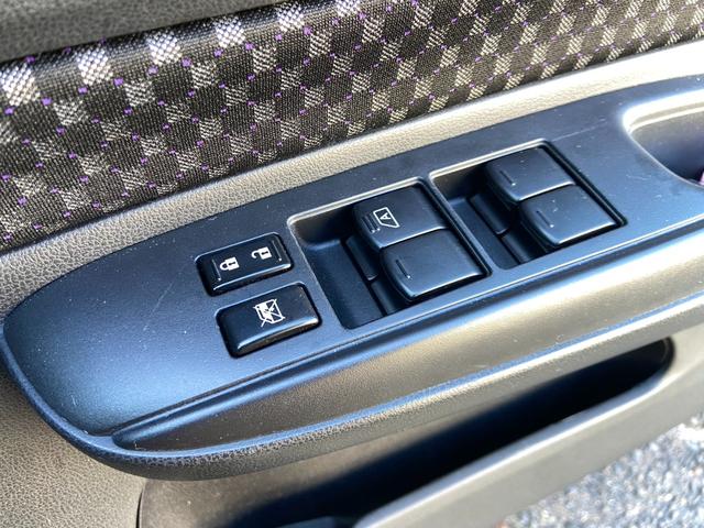 ノート ライダー　ブラックライン　バックカメラ、プッシュスタート、スマートキー、ナビ、フルセグ、Ｂｌｕｅｔｏｏｔｈ（16枚目）