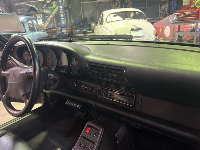 911 911カレラ クーペII ディーラー車 6速MT(10枚目)