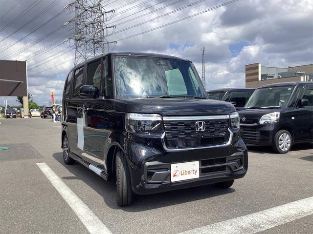 N－BOXカスタム ベースグレード 3km クリスタルブラック
