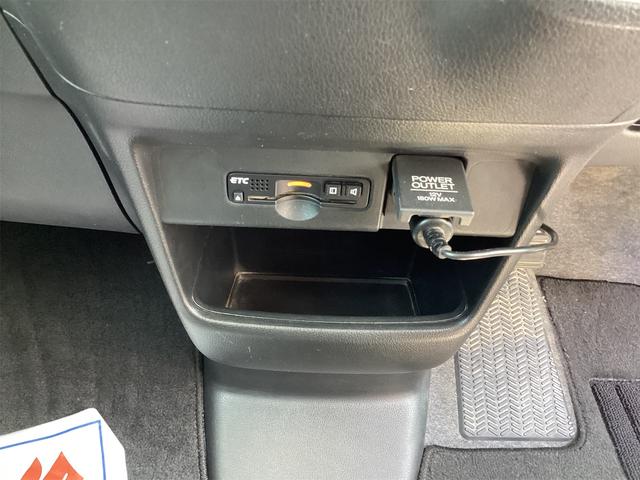 Ｎ－ＢＯＸカスタム Ｇ・Ｌパッケージ　ドライブレコーダー　ＥＴＣ　バックカメラ　両側スライド・片側電動　ナビ　オートライト　ＨＩＤ　スマートキー　アイドリングストップ　ベンチシート　ＣＶＴ　盗難防止システム　ＡＢＳ　ＥＳＣ　アルミホイール（12枚目）