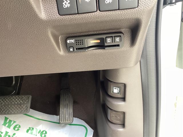 フリード G・ホンダセンシング ETC バックカメラ ナビ TV オートクルーズコントロール レーンアシスト 衝突被害軽減システム 両側電動スライドドア スマートキー アイドリングストップ 電動格納ミラー 3列シート CVT CD(14枚目)