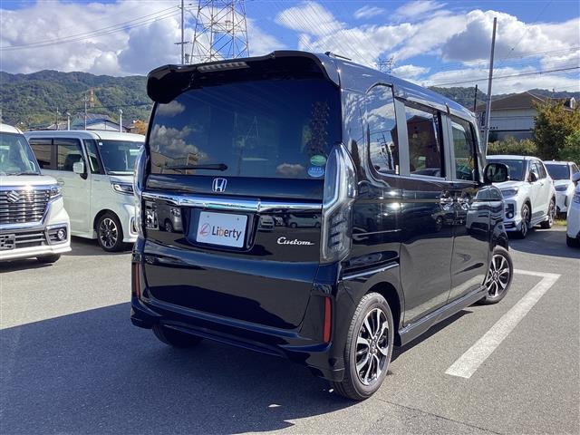 N-BOXカスタム G・Lホンダセンシング 衝突軽減B 純正8インチナビ Bluetooth対応 Bカメラ ETC 左パワースライドドア アダプティブクルーズコントロール LEDヘッドライト フォグライト スマートキー アイドリングストップ(18枚目)