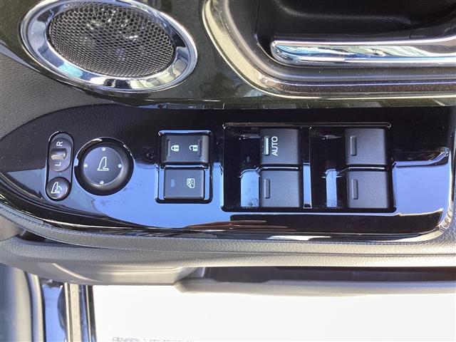 N-BOXカスタム G・Lホンダセンシング 衝突軽減B 純正8インチナビ Bluetooth対応 Bカメラ ETC 左パワースライドドア アダプティブクルーズコントロール LEDヘッドライト フォグライト スマートキー アイドリングストップ(31枚目)