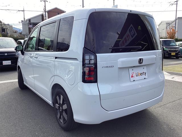 フリード エアー　ＥＸ　バックカメラ　クリアランスソナー　オートクルーズコントロール　レーンアシスト　衝突被害軽減システム　両側電動スライドドア　ＬＥＤヘッドランプ　スマートキー　電動格納ミラー　シートヒーター　３列シート（17枚目）