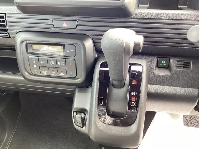 発進時や後退時に必ず操作するレバーです。操作のしやすさが肝になってきます。ぜひ一度体感してください。