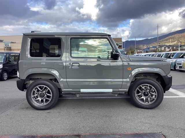 ジムニー ＸＣ　４ＷＤ　クリアランスソナー　オートクルーズコントロール　レーンアシスト　衝突被害軽減システム　オートライト　ＬＥＤヘッドランプ　ヘッドライトウォッシャー　スマートキー　アイドリングストップ（17枚目）