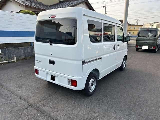 ミニキャブバン Ｍ　届出済み未使用車　４ＷＤ　ＡＴ（5枚目）