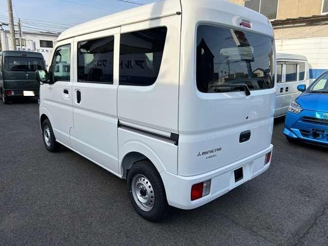 ミニキャブバン Ｍ　届出済み未使用車　４ＷＤ　ＡＴ（7枚目）