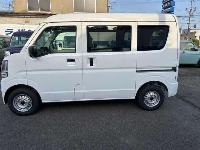 ミニキャブバン Ｍ　届出済み未使用車　４ＷＤ　ＡＴ（8枚目）