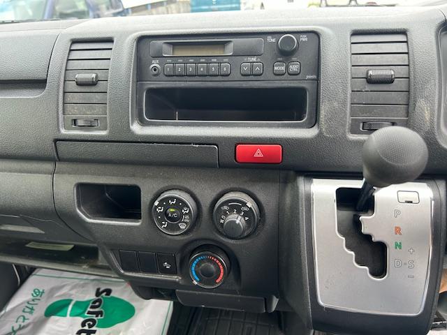 ハイエースバン ＤＸ　５ドア　ディーゼルＴ　ＤＸ　４ＷＤ　標準ボディ（9枚目）