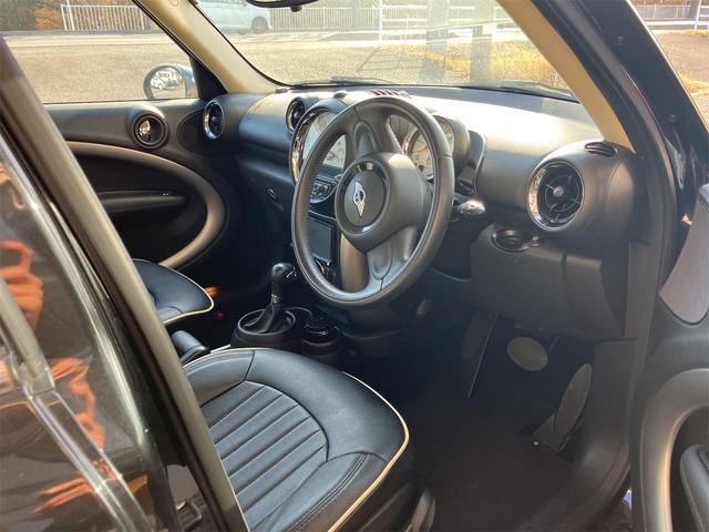 ＭＩＮＩ クーパー　クロスオーバー　社外ナビ　レザー調シートカバー　バックカメラ　盗難防止システム　キーレス　ボンネット、トランク部分のみ新品カッティングシート有り（21枚目）