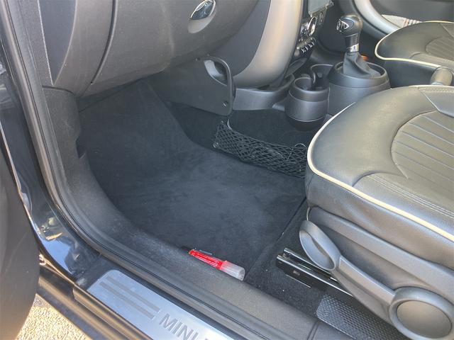 ＭＩＮＩ クーパー　クロスオーバー　社外ナビ　レザー調シートカバー　バックカメラ　盗難防止システム　キーレス　ボンネット、トランク部分のみ新品カッティングシート有り（29枚目）