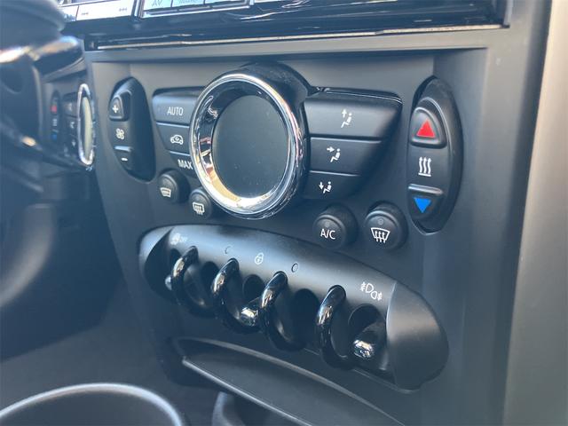 ＭＩＮＩ クーパー　クロスオーバー　社外ナビ　レザー調シートカバー　バックカメラ　盗難防止システム　キーレス　ボンネット、トランク部分のみ新品カッティングシート有り（44枚目）