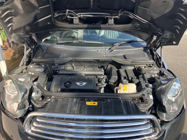 ＭＩＮＩ クーパー　クロスオーバー　社外ナビ　レザー調シートカバー　バックカメラ　盗難防止システム　キーレス　ボンネット、トランク部分のみ新品カッティングシート有り（53枚目）