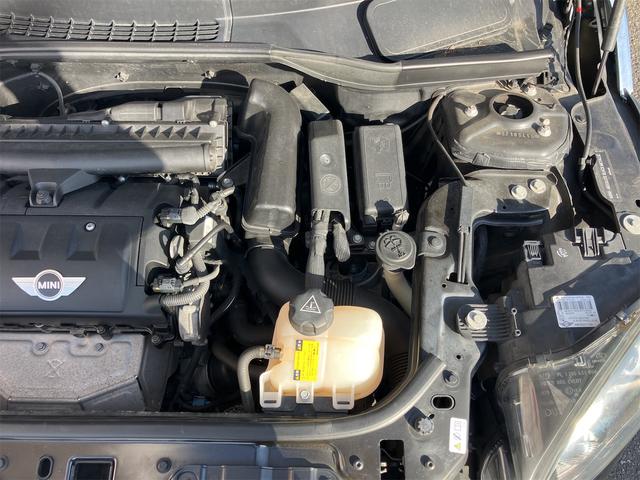 ＭＩＮＩ クーパー　クロスオーバー　社外ナビ　レザー調シートカバー　バックカメラ　盗難防止システム　キーレス　ボンネット、トランク部分のみ新品カッティングシート有り（54枚目）