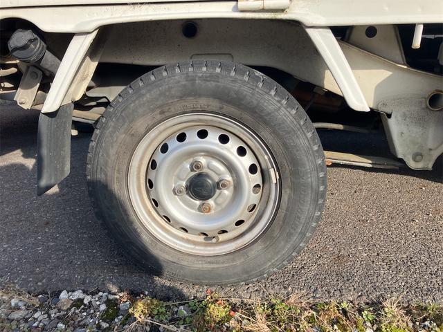 ハイゼットトラック エクストラＶＳ　軽トラ用４ナンバー　キャンピング　木目ハンドル　ＥＴＣ（37枚目）