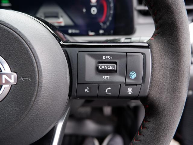 オーラ ニスモ 2年保証 フルセグTV全方位カメラ付ナビ Bluetoothオーディオ対応 ワンオーナー禁煙車 プロパイロット搭載 ETC2.0 衝突軽減ブレーキ&踏み間違い防止 新品補機バッテリー交換(20枚目)