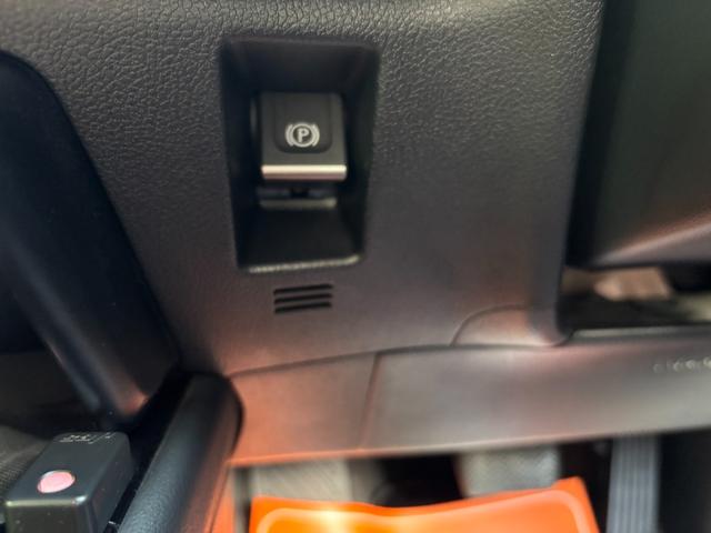 ＵＸ ＵＸ２５０ｈ　バージョンＬ　１オーナー　ユーザー買取車両　１年保証　フルセグＴＶ　全方位モニター　Ｂｌｕｅｔｏｏｔｈ　ＥＴＣ　法定整備付き　本革シート　ドラレコ（17枚目）