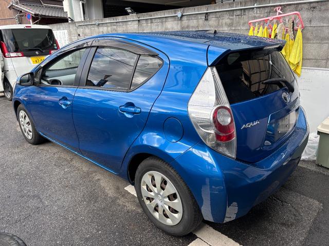 アクア S 1年保証 AUX 1オーナー リア修復 スマートキー プッシュスタート ETC 2024年製タイヤ マルチインフォメーションディスプレイ(4.2インチカラーTFT液晶)(5枚目)