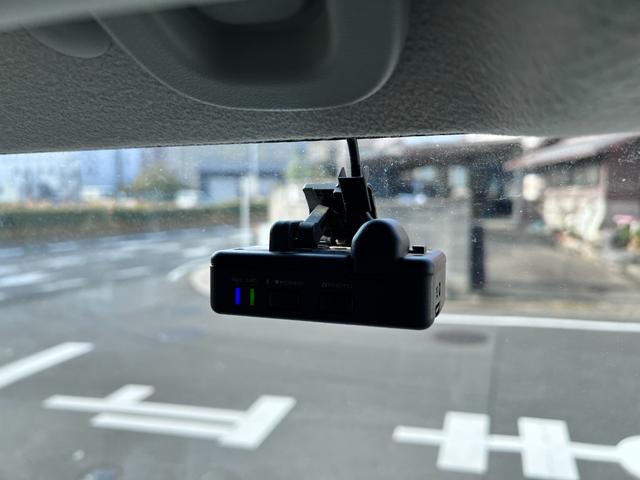 エブリイ ＰＡリミテッド　１年保証　４ＷＤ　キーレス　４ＡＴ　法定整備付き　ドライブレコーダー（5枚目）