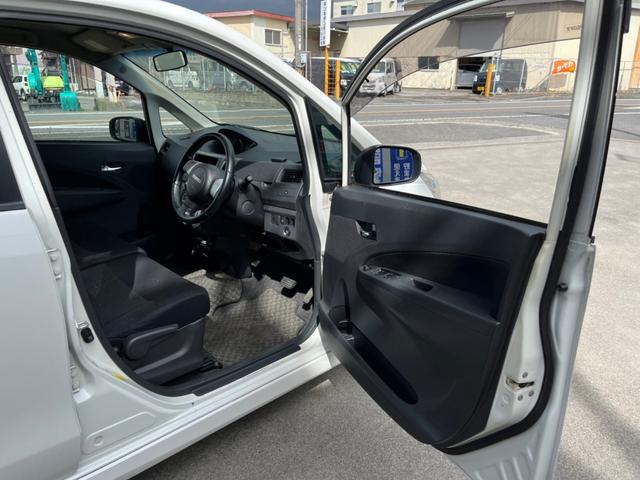カスタム RS 車検6年3月 ターボ スマートキー プッシュスタート ETC momoハンドル AW フォグランプ 2WD CVT(17枚目)
