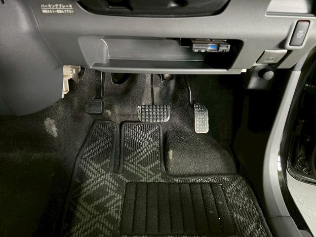 タント カスタムＸリミテッド　車検８年２月　ナビ　ＥＴＣ　左電動スライドドア　ＡＷ　フォグランプ　２ＷＤ　ＣＶＴ（12枚目）