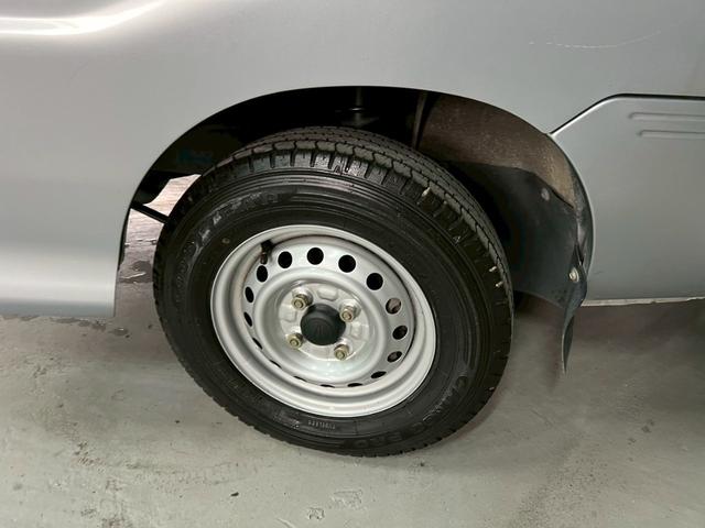 ハイゼットトラック ＥＸＴ　車検７年１２月　４ＷＤ　エアコン　ＣＤ　３ＡＴ（9枚目）