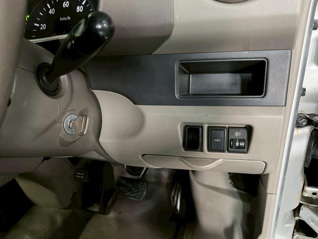 エブリイ ＰＡ　車検８年３月　４ＷＤ　ＣＤ　３ＡＴ（30枚目）